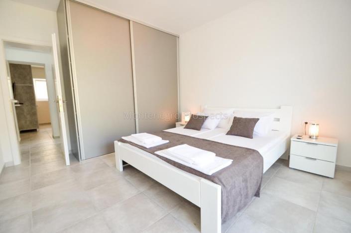 Image No.14-10 Bed House for sale