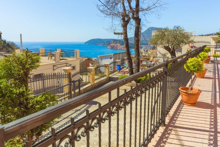 Image No.5-House for sale