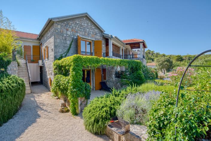 Image No.9-5 Bed House/Villa for sale