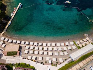 Luxury-three-bedroom-apartment-for-sale-in-Dukley-Gardens---5-_1067x800