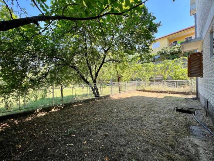 Image No.2-5 Bed House for sale