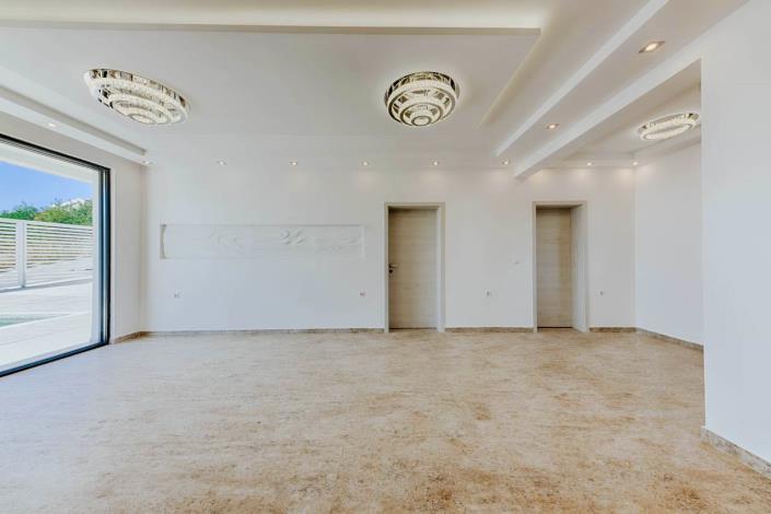 Image No.15-4 Bed Villa for sale