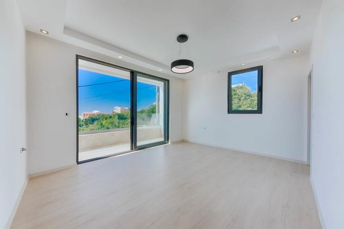 Image No.20-4 Bed Villa for sale