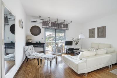 Prostornaja-kvartira-v-komplekse-s-basejnom--Pryno-12487--4-_1200x800