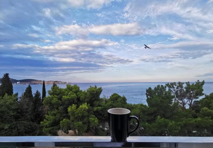 Image No.8-15 Bed Hotel for sale