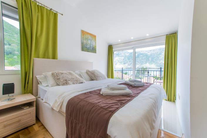 Image No.7-6 Bed Villa for sale