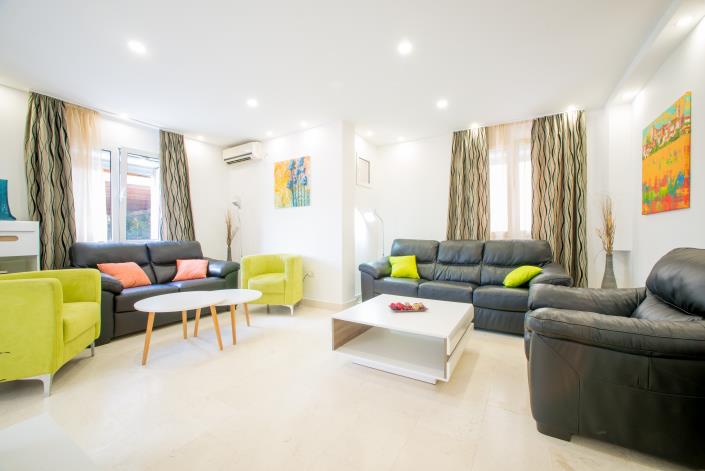 Image No.10-6 Bed Villa for sale