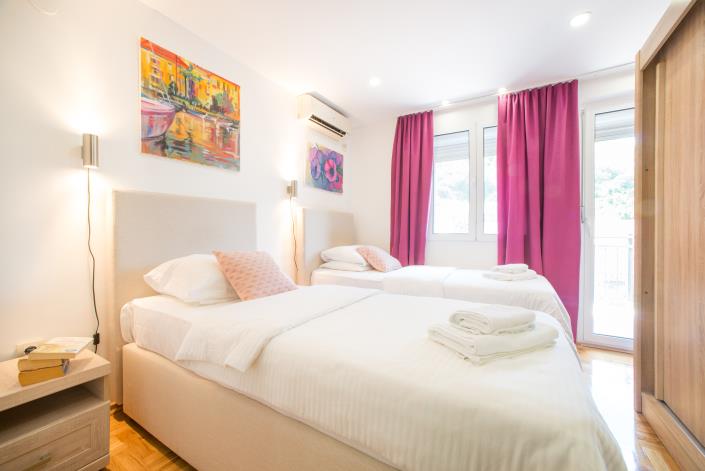 Image No.11-6 Bed Villa for sale