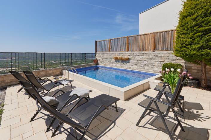 Image No.3-3 Bed Villa for sale