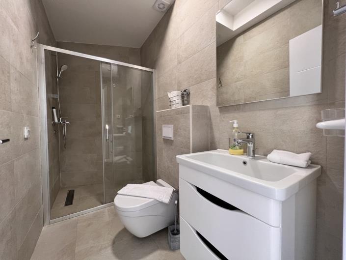 Image No.11-Apartment for sale