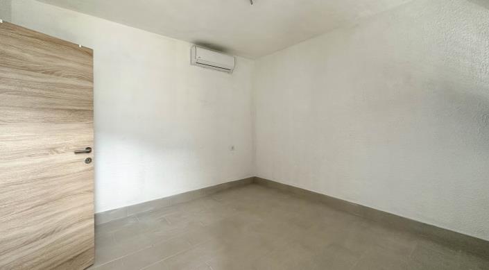 Image No.10-4 Bed House for sale