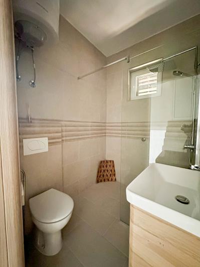 Image No.12-4 Bed House for sale