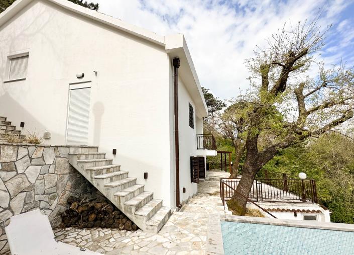 Image No.23-4 Bed House for sale