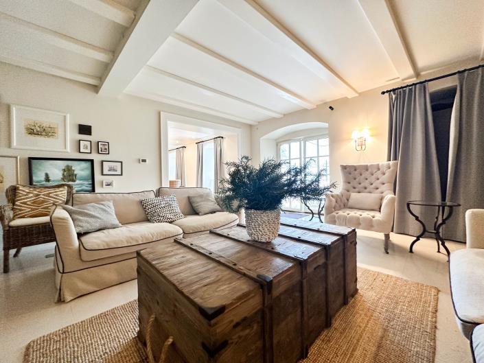 Image No.2-5 Bed Villa for sale