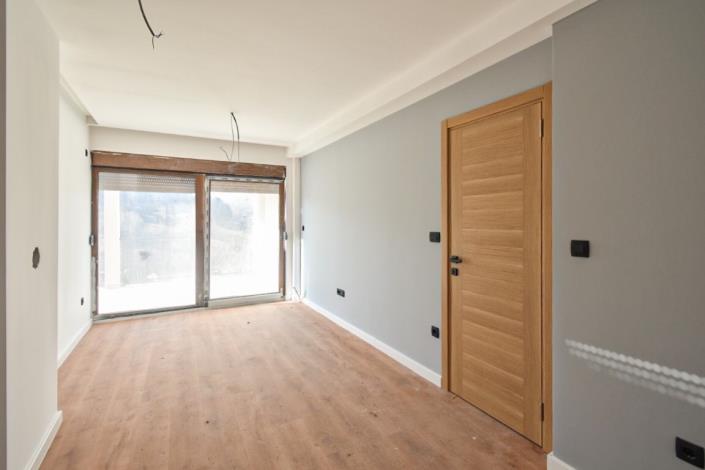 Image No.6-House for sale