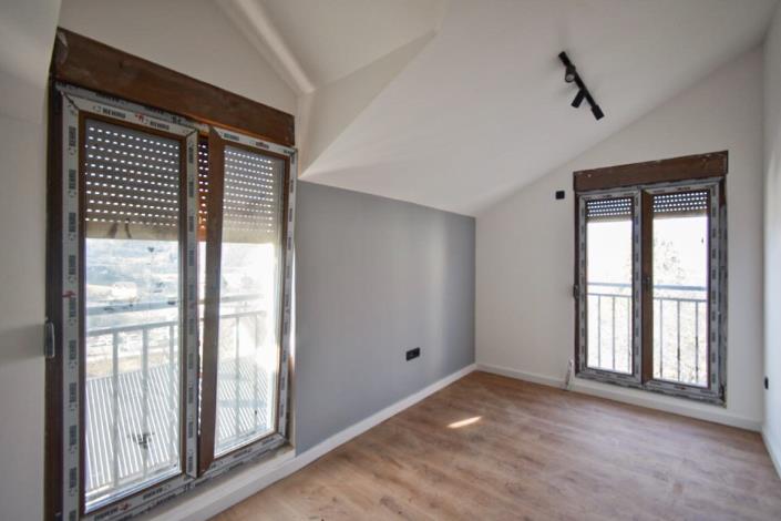 Image No.9-House for sale