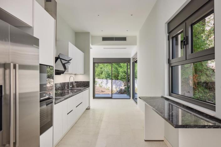 Image No.7-6 Bed Villa for sale