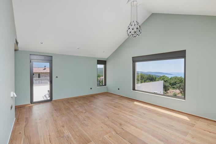 Image No.14-6 Bed Villa for sale