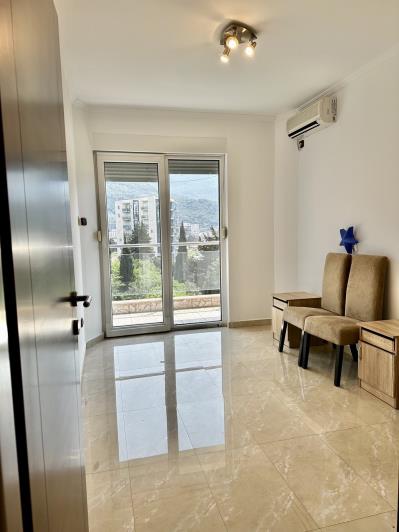 Image No.9-3 Bed Apartment for sale