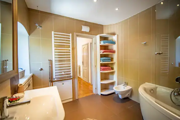 Image No.14-3 Bed Villa / Detached for sale