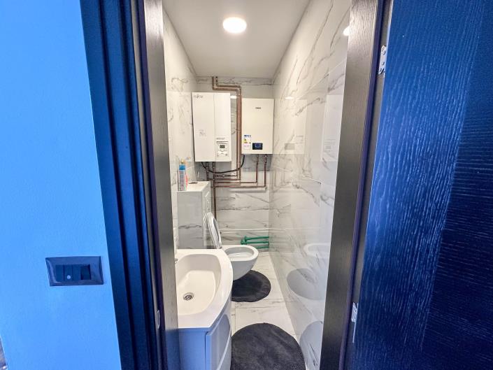 Image No.19-6 Bed Apartment for sale