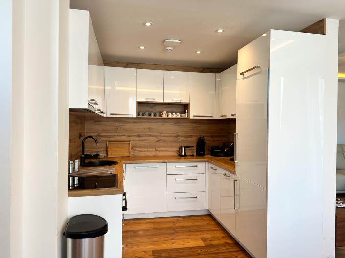 Image No.20-6 Bed Apartment for sale