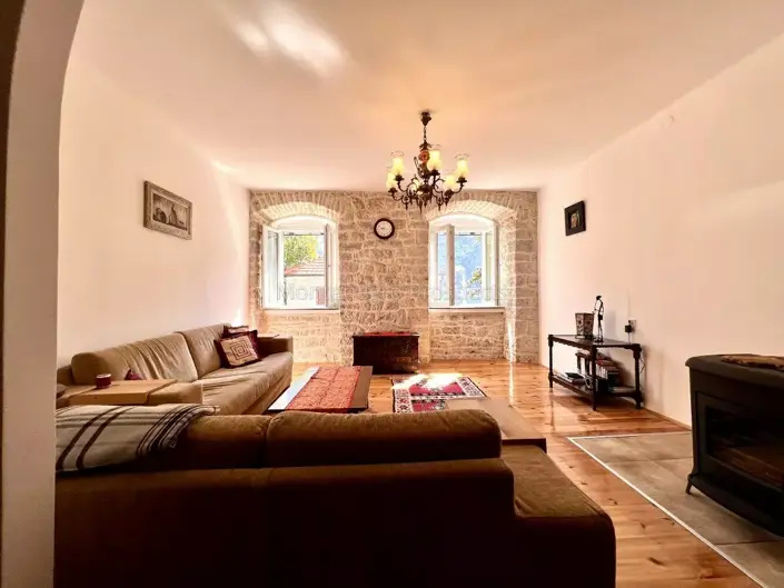 Image No.11-3 Bed Apartment for sale