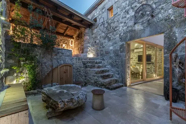 Image No.15-3 Bed House for sale