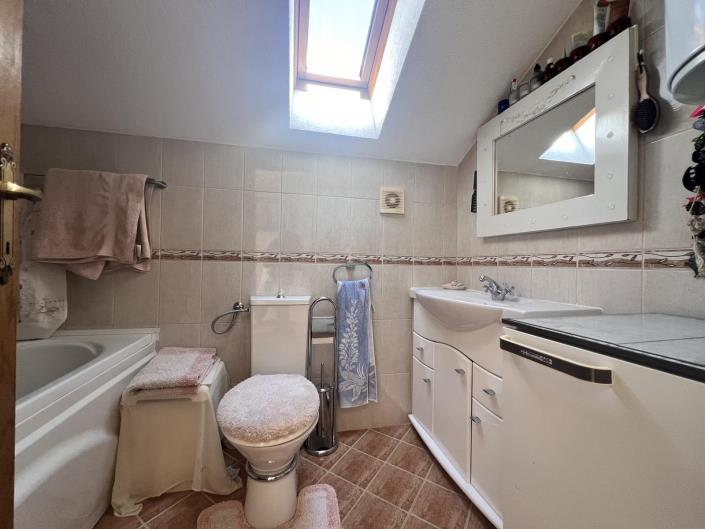 Image No.13-3 Bed House for sale