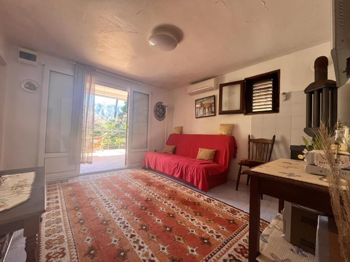 Image No.19-3 Bed House for sale