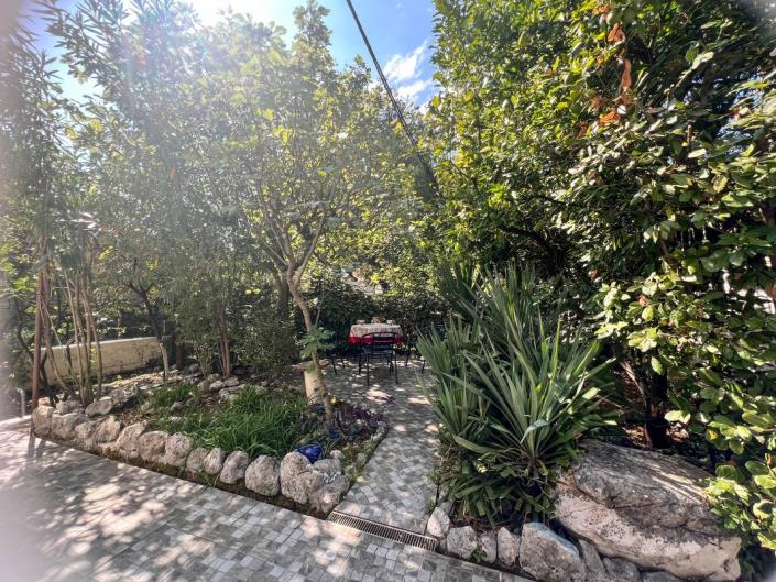 Image No.4-2 Bed House for sale