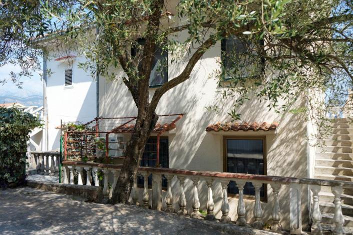 Image No.10-4 Bed House for sale