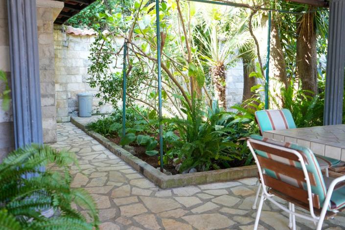 Image No.18-4 Bed House for sale