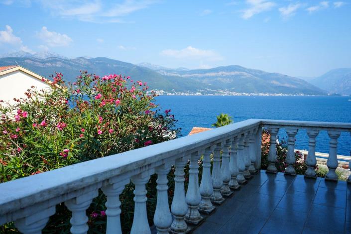 Image No.24-4 Bed House for sale