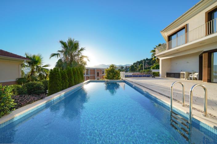 Image No.9-4 Bed Villa for sale