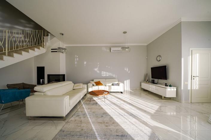 Image No.20-4 Bed Villa for sale