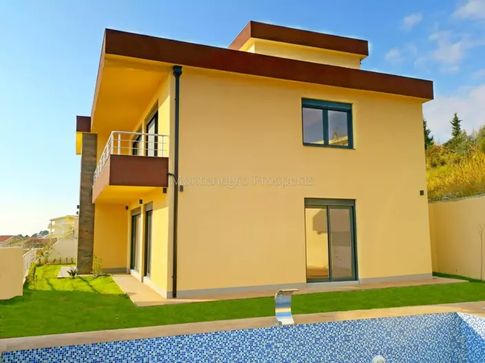 Image No.3-4 Bed House for sale