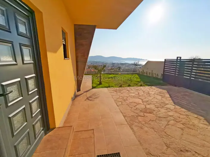 Image No.14-4 Bed House for sale