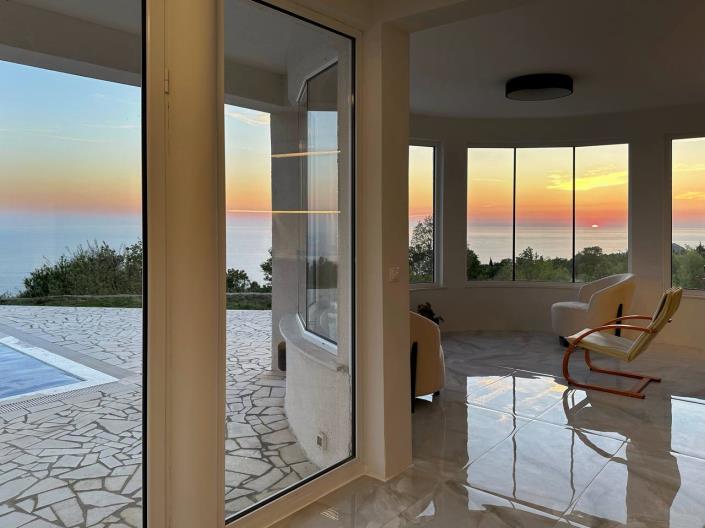 Image No.9-3 Bed House for sale