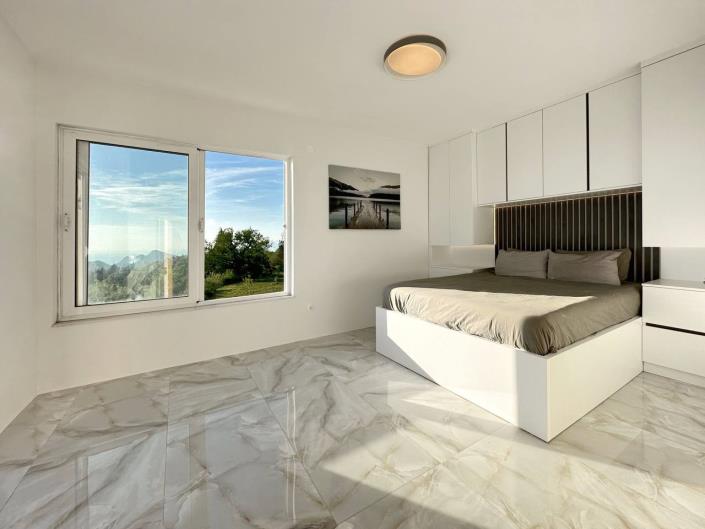 Image No.19-3 Bed House for sale