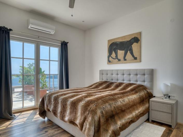 Image No.8-2 Bed House for sale