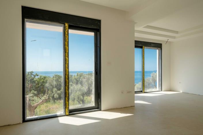 Image No.18-4 Bed Hotel for sale