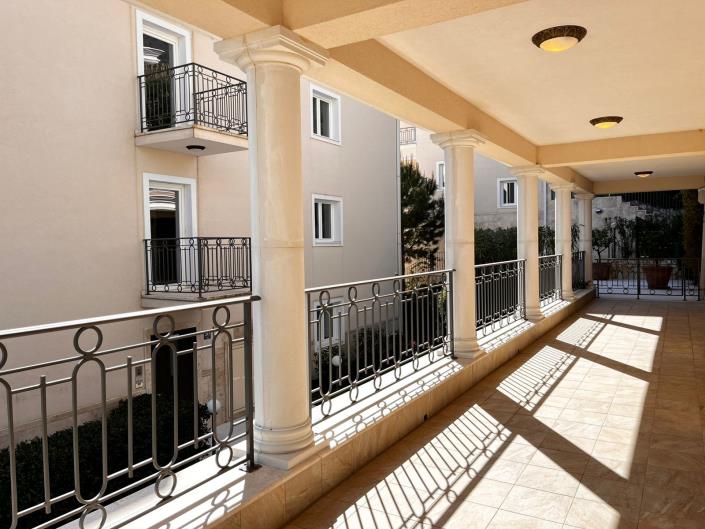 Image No.10-3 Bed Apartment for sale