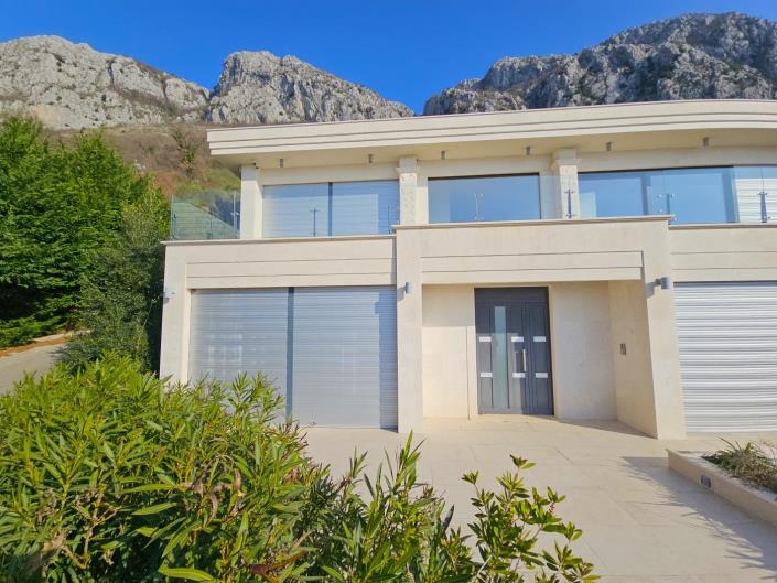 Image No.4-Villa for sale