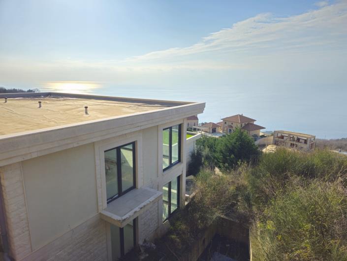 Image No.11-Villa for sale