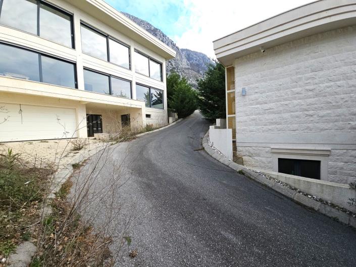 Image No.15-Villa for sale