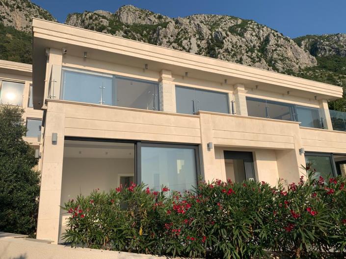 Image No.29-Villa for sale