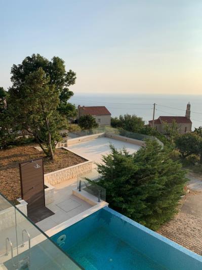 Image No.36-Villa for sale