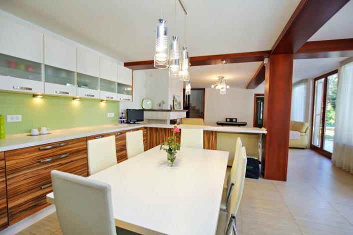 Image No.3-5 Bed House for sale