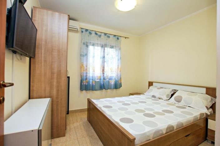 Image No.12-5 Bed House for sale